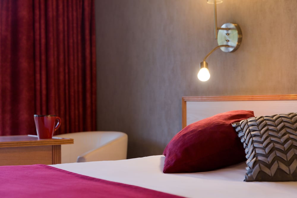 logis hotel larc en ciel