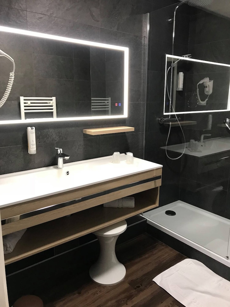 logis hotel larc en ciel