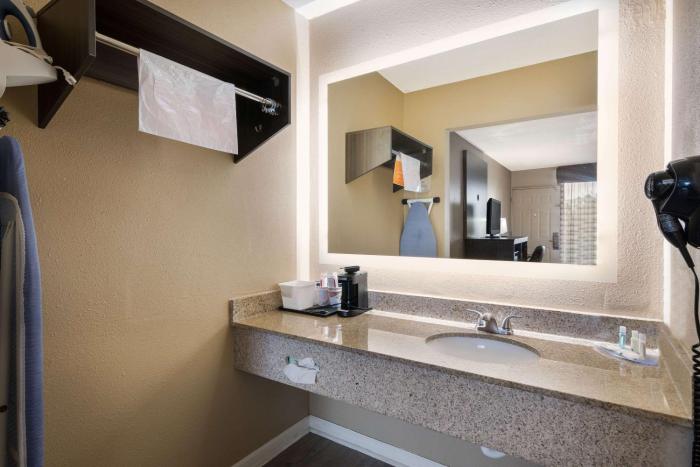 super 8 by wyndham gastonia