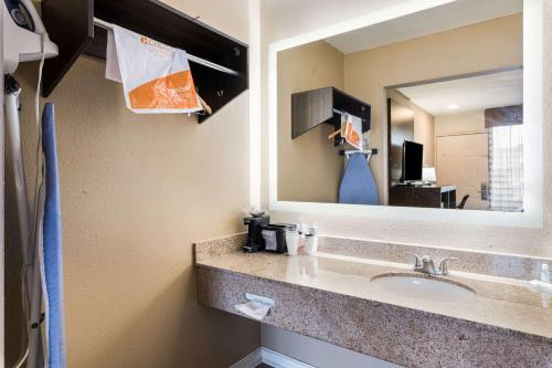 super 8 by wyndham gastonia