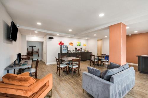 super 8 by wyndham gastonia