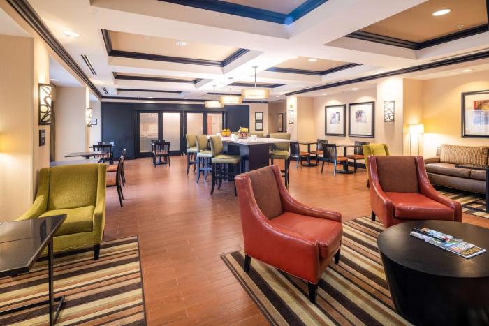 hampton inn covington ga
