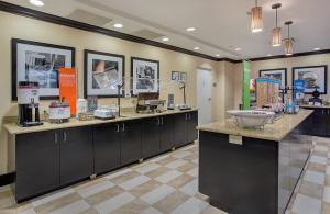 hampton inn covington ga