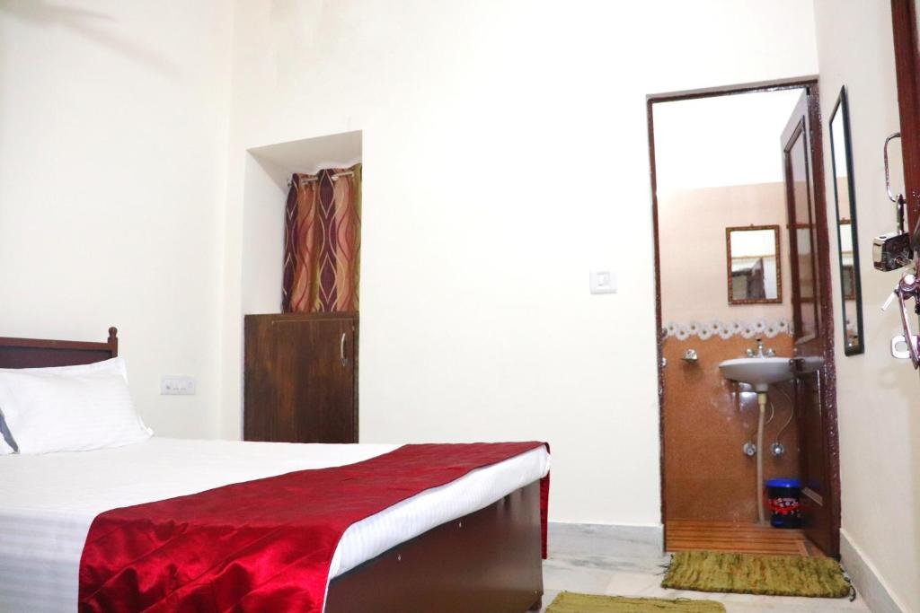 Hitam Home,India>>Rishikesh,2 star