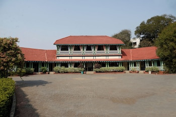 Birla Ayurveda Nashik Stay Center,,2 star