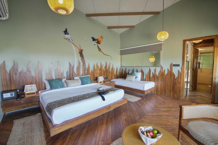 tadoba jungle camp