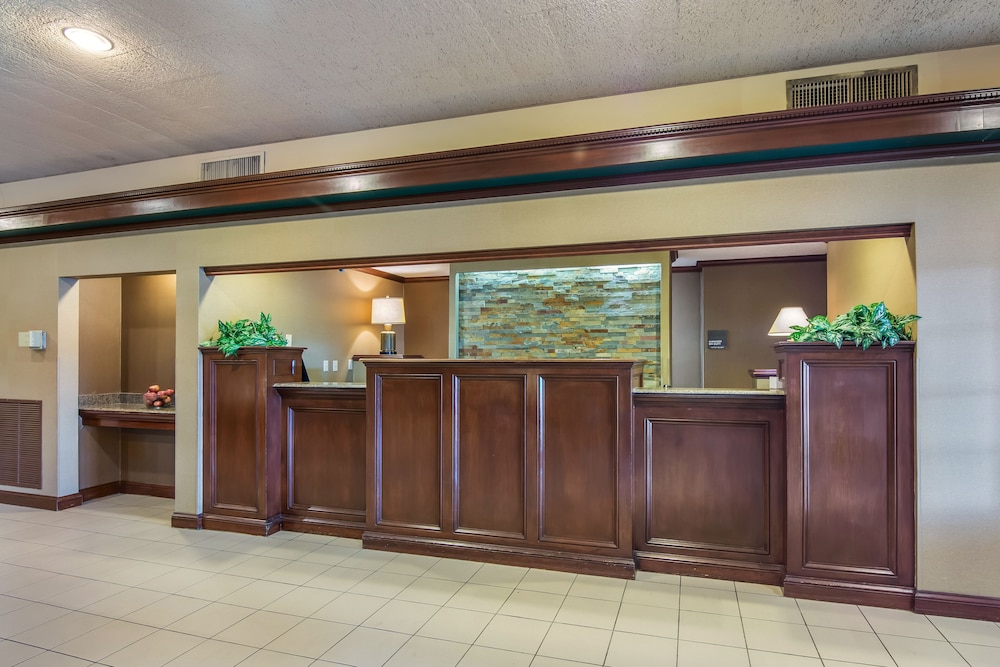 cayuga blu hotel