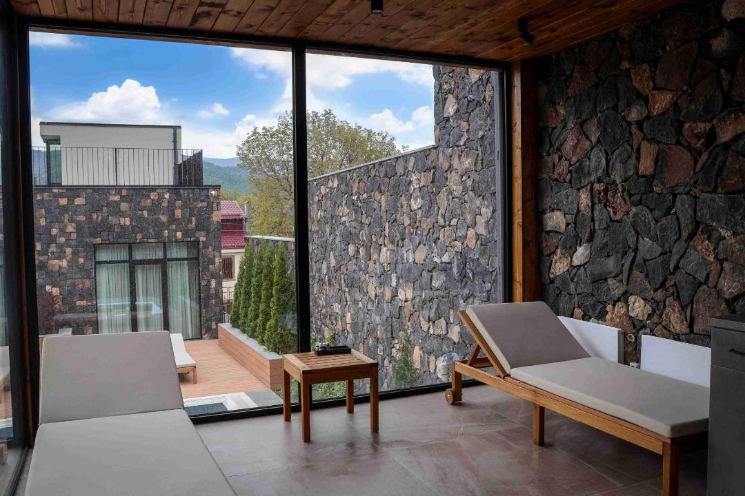 dilijani tun hotel and restaurant