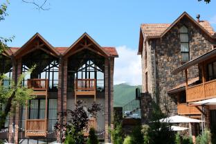 dilijani tun hotel and restaurant