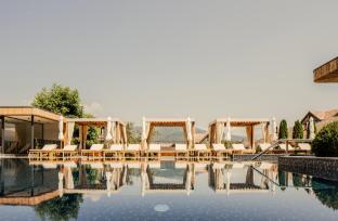 dilijani tun hotel and restaurant