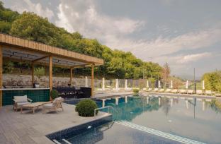 dilijani tun hotel and restaurant