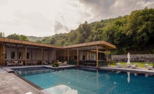 dilijani tun hotel and restaurant