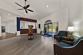 paddletail waterfront lodge trademark collection by wyndham