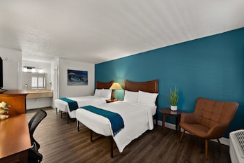 paddletail waterfront lodge trademark collection by wyndham