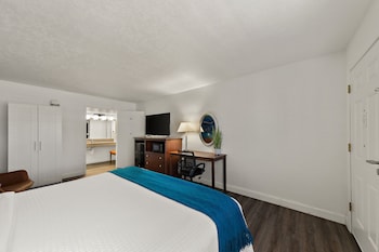 paddletail waterfront lodge trademark collection by wyndham