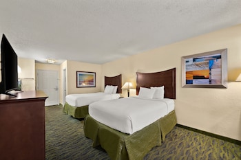 paddletail waterfront lodge trademark collection by wyndham