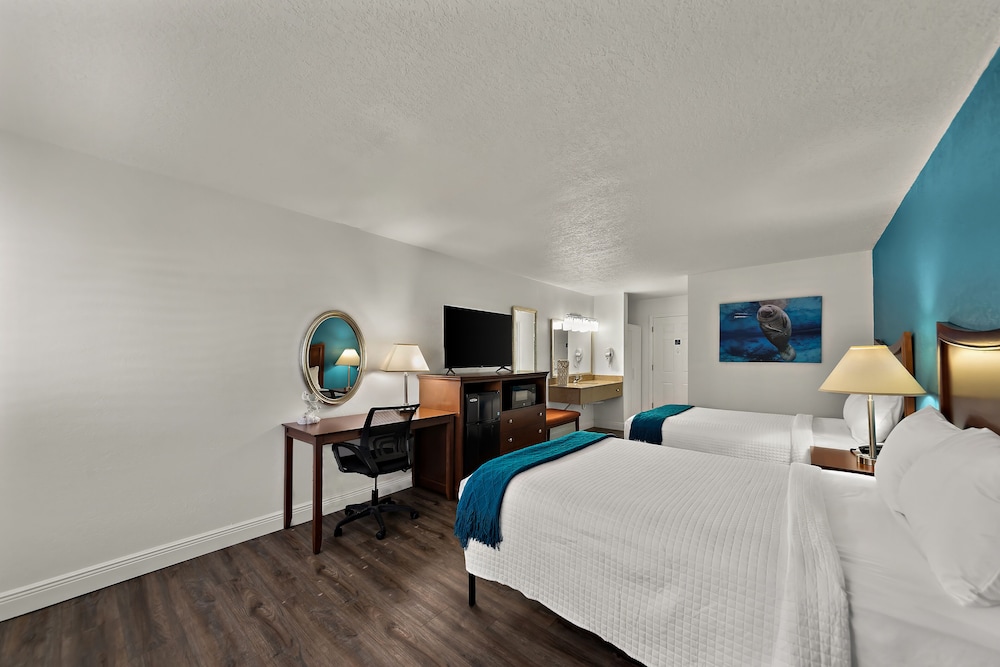 paddletail waterfront lodge trademark collection by wyndham