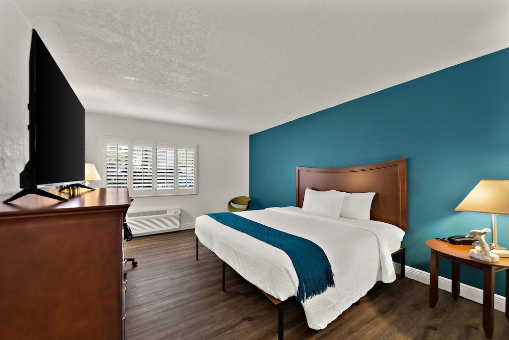 paddletail waterfront lodge trademark collection by wyndham