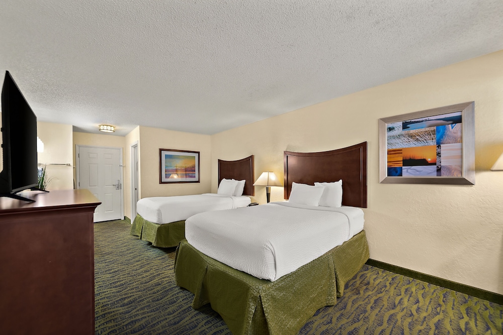 paddletail waterfront lodge trademark collection by wyndham