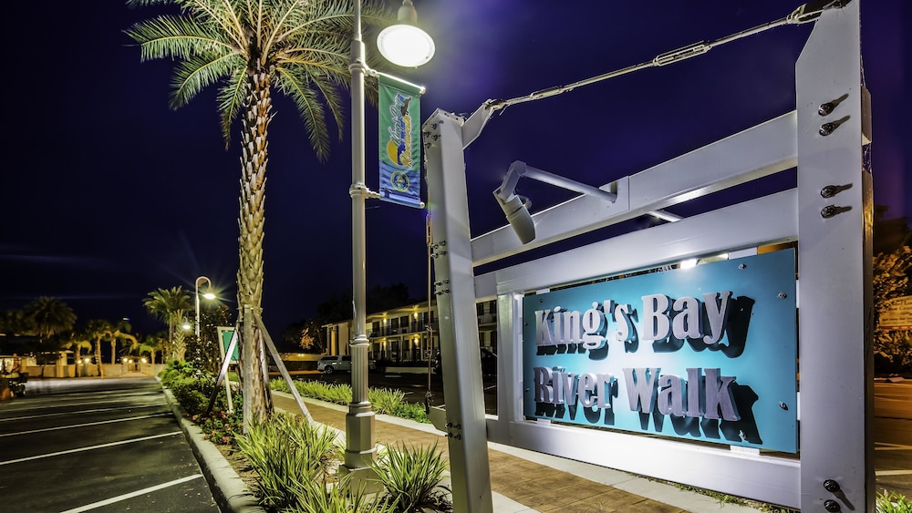 paddletail waterfront lodge trademark collection by wyndham