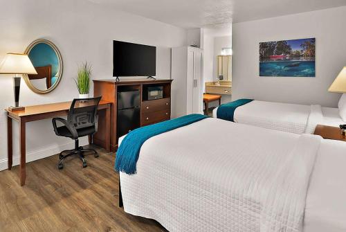paddletail waterfront lodge trademark collection by wyndham