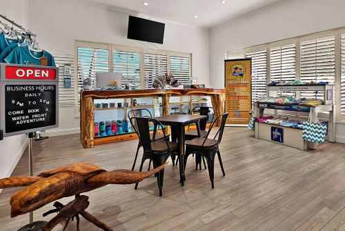 paddletail waterfront lodge trademark collection by wyndham