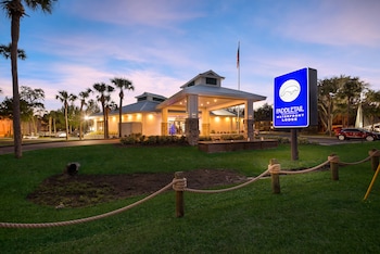 Paddletail Waterfront Lodge, Trademark Collection By Wyndham,Crystal River>>Cedar Key,3 star