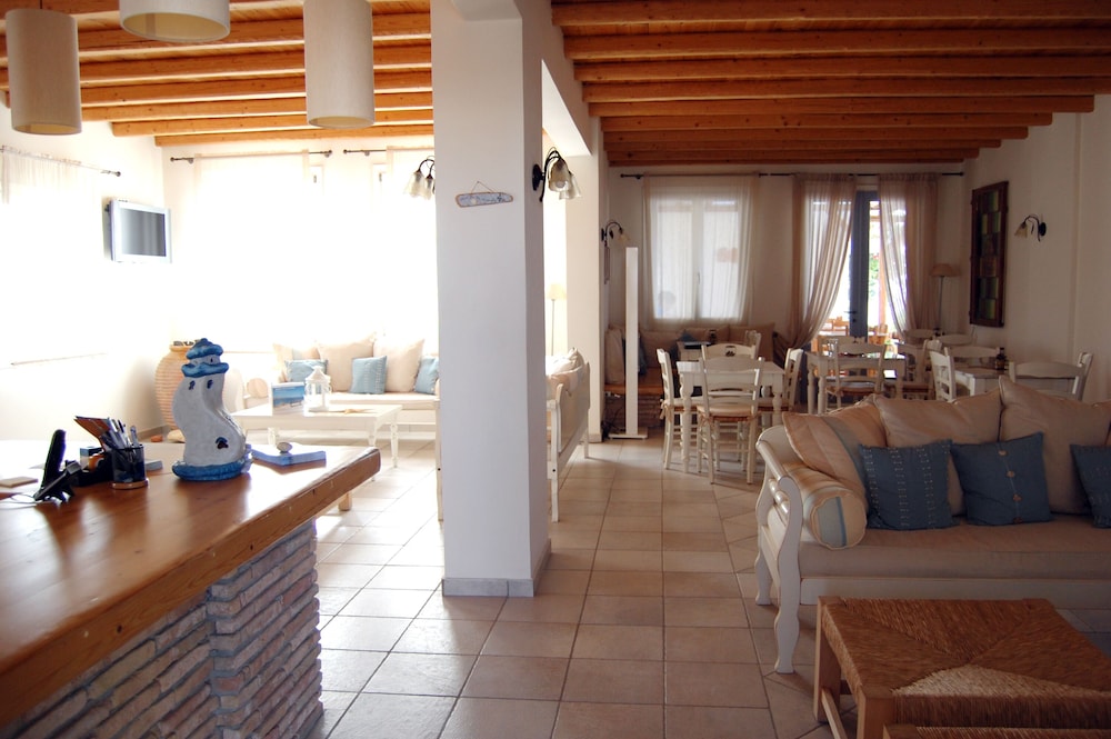 aeolos hotel