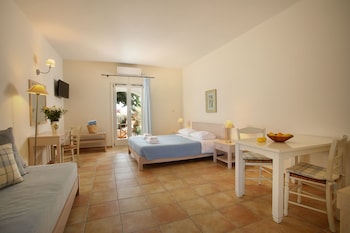 aeolos hotel