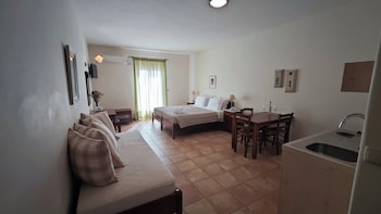 aeolos hotel