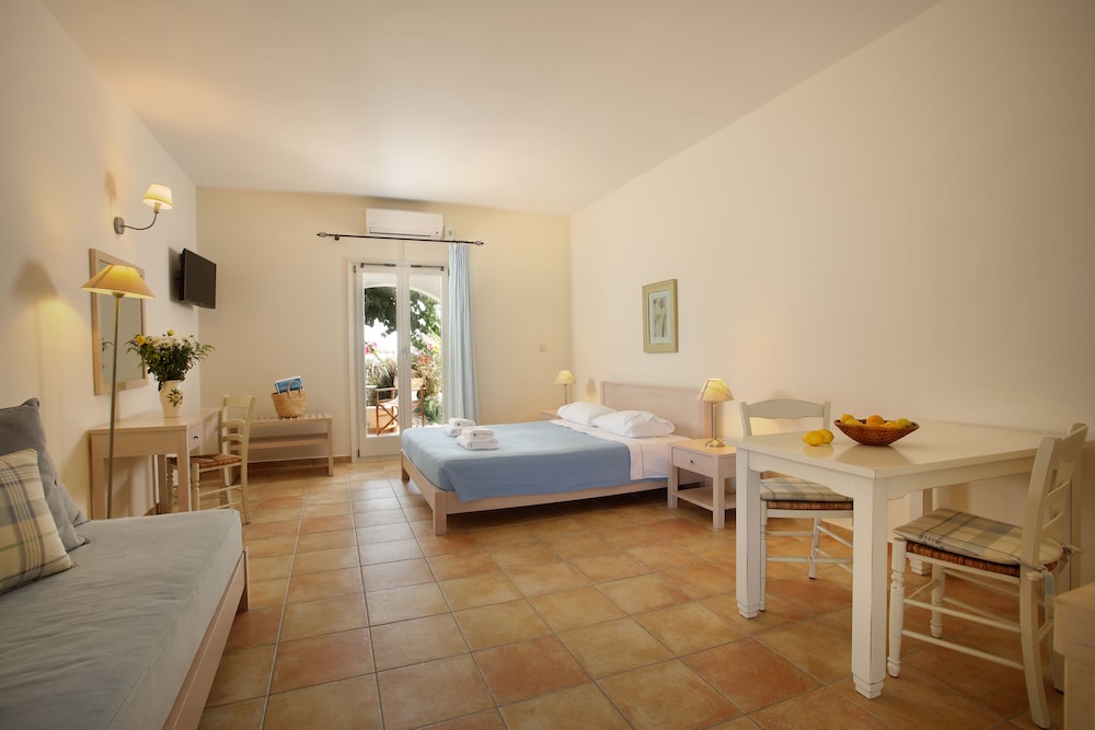 aeolos hotel