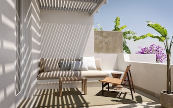 aeolos hotel