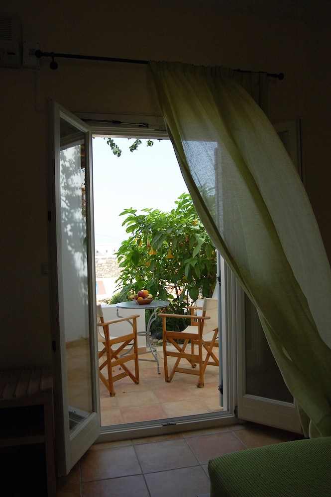 aeolos hotel