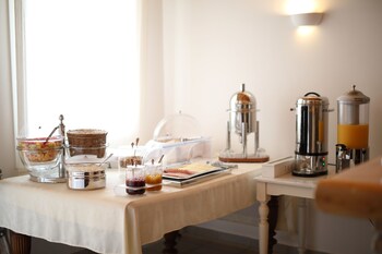aeolos hotel