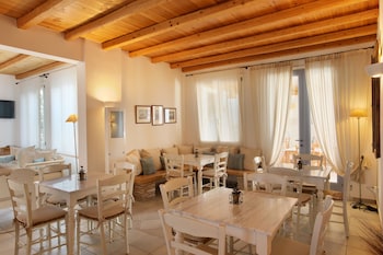 aeolos hotel