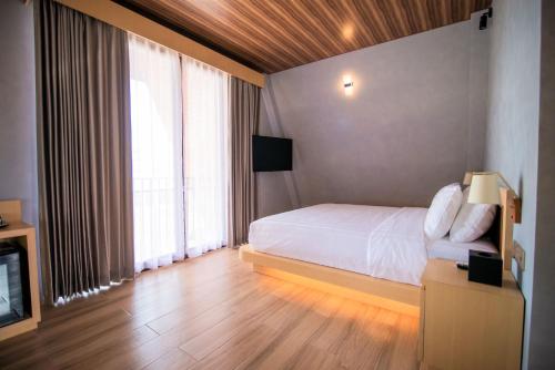 one of a kind resort at trikora beach