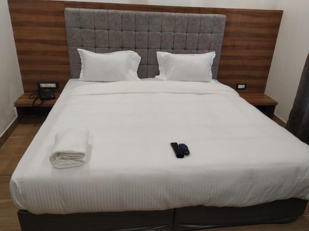 hotel global inn gold lucknow