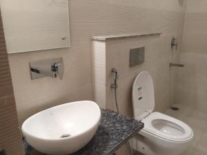 hotel global inn gold lucknow