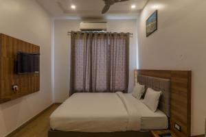hotel global inn gold lucknow