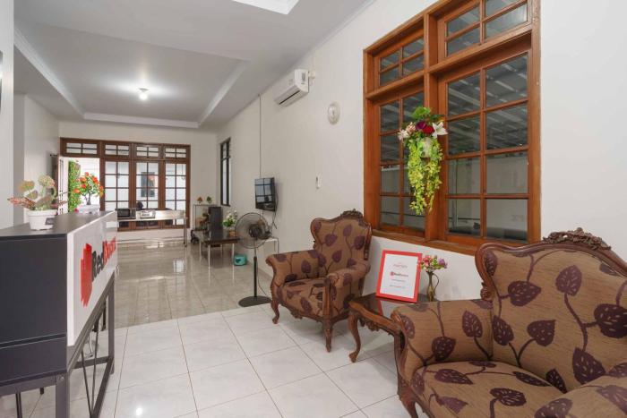 reddoorz syariah near exit toll jatiwarna 2