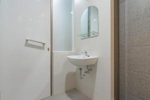 reddoorz plus cirebon city center