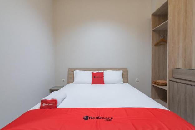 reddoorz plus cirebon city center