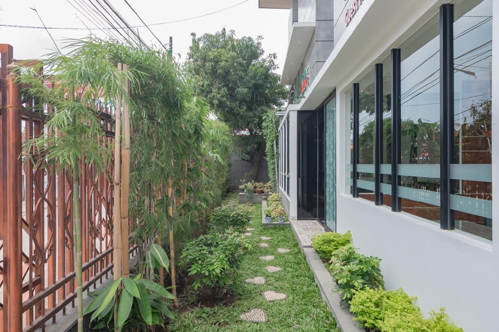 reddoorz plus cirebon city center