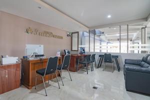 reddoorz plus cirebon city center