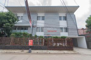 reddoorz plus cirebon city center