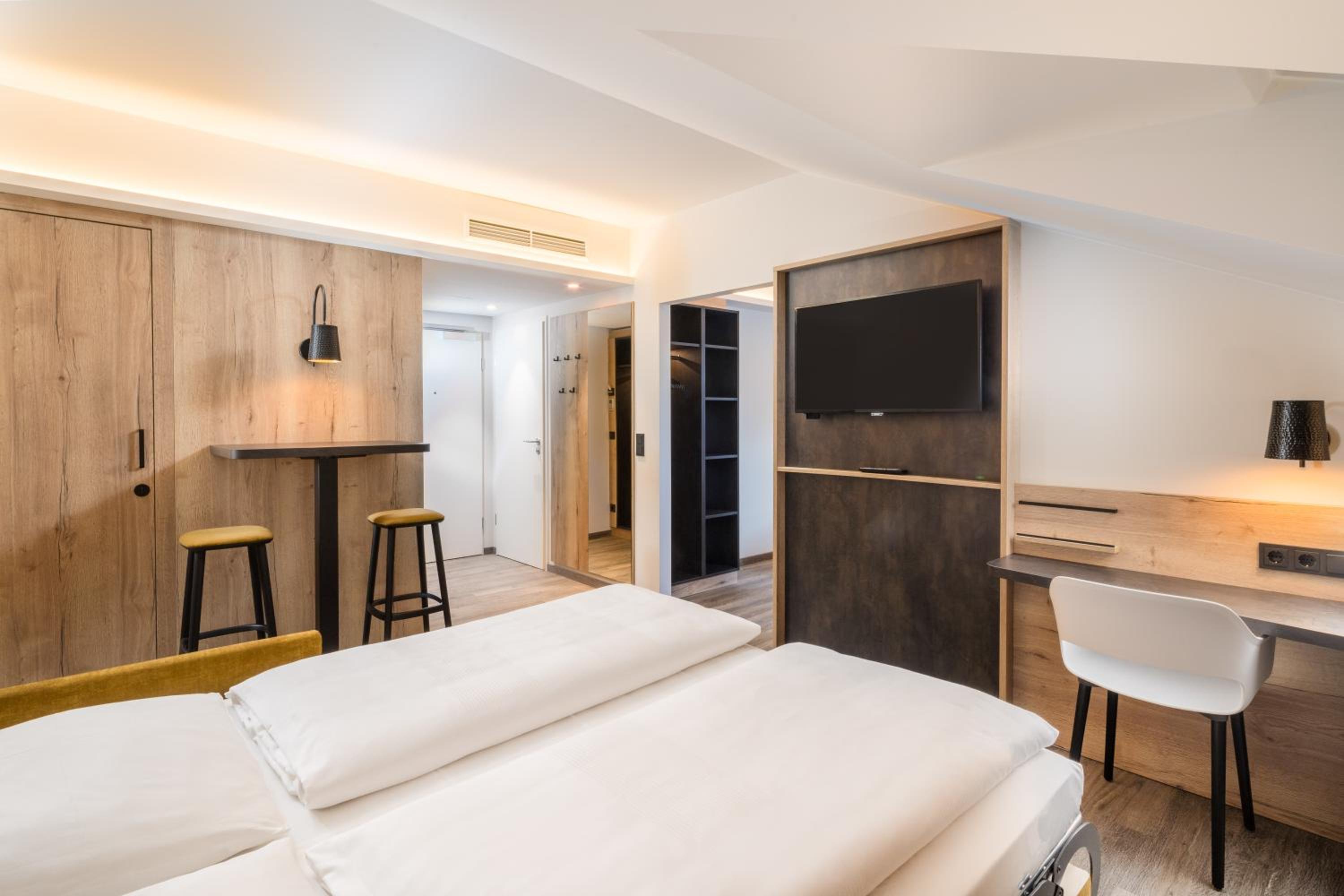 orchid vue hotel