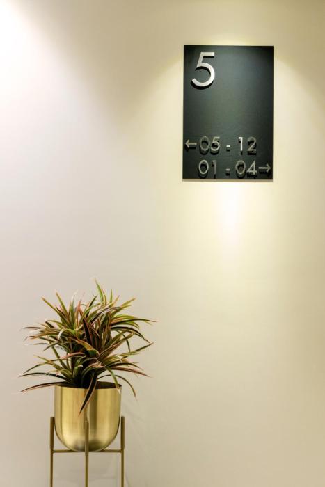 hotel paramount suites and service apartments