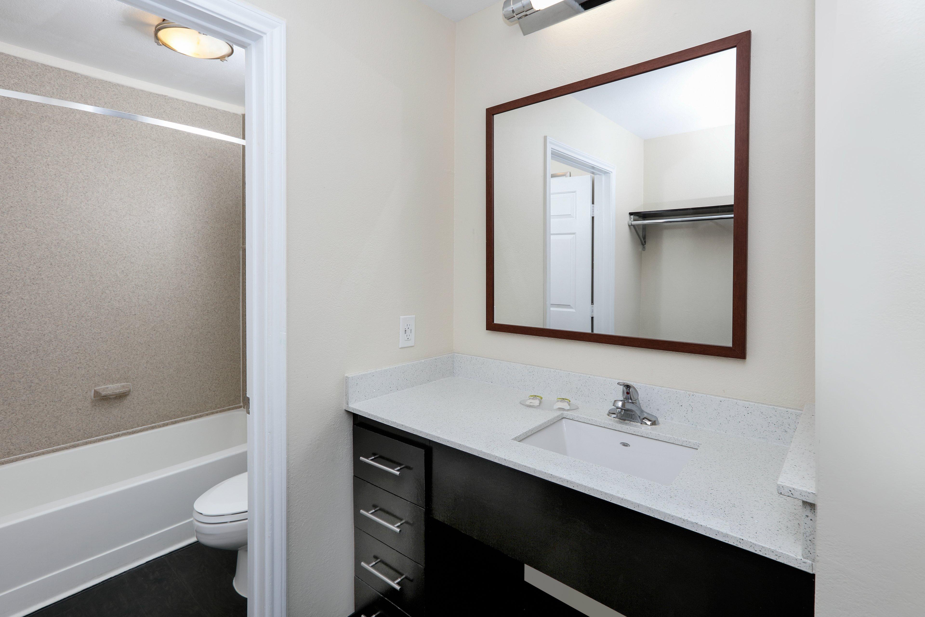 candlewood suites market center by ihg
