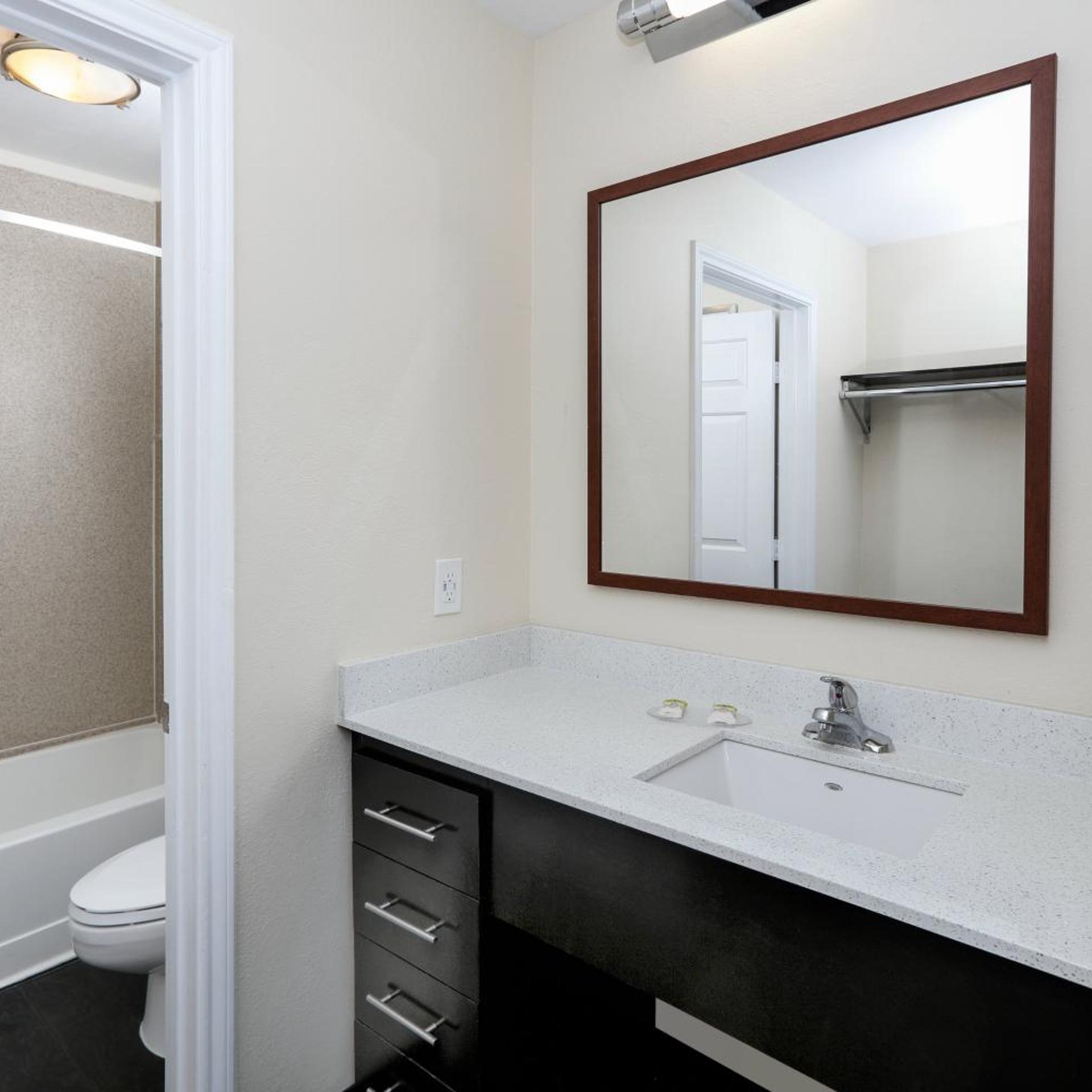 candlewood suites market center by ihg
