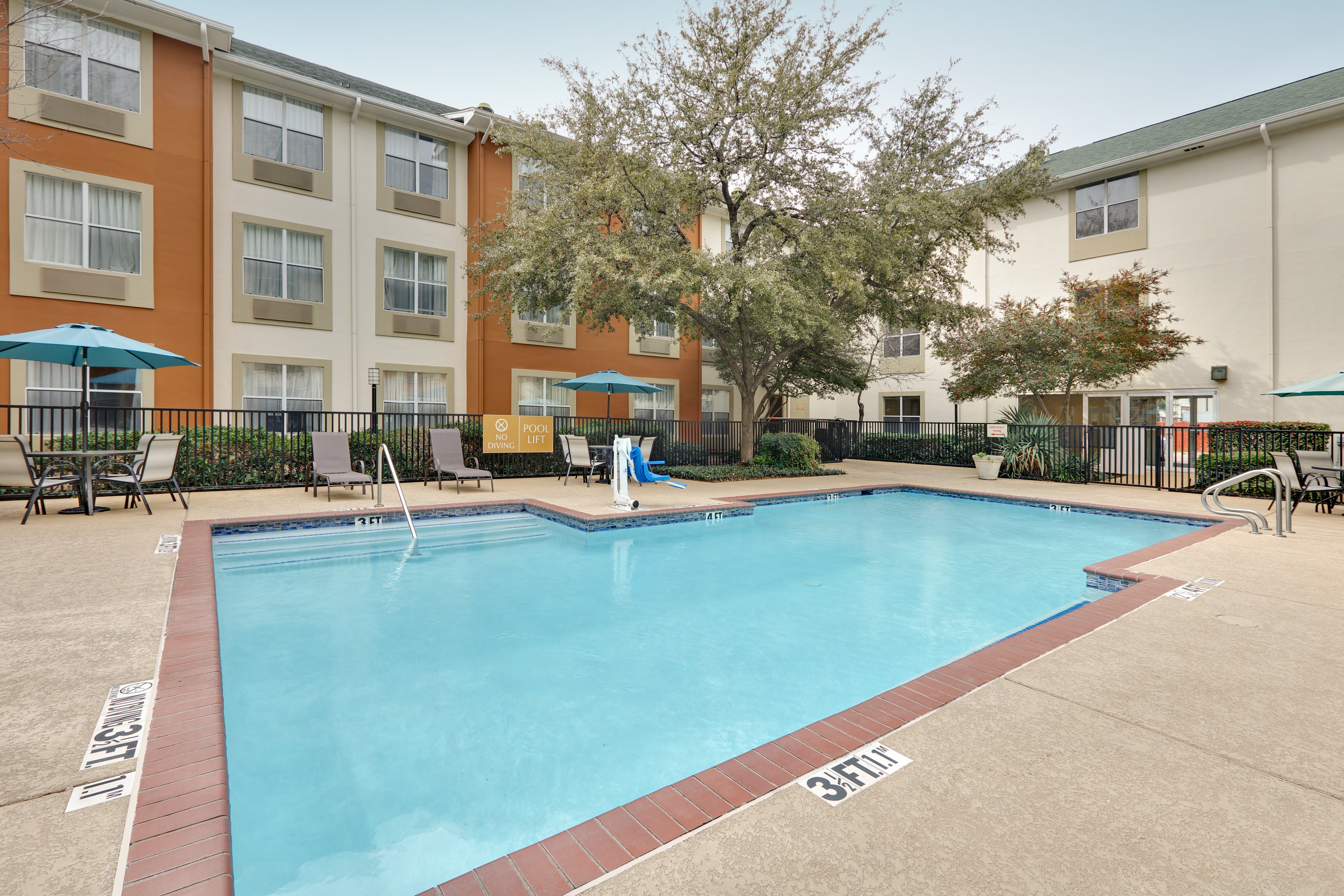 candlewood suites market center by ihg
